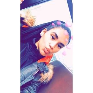 Meet your Posher, Rayna